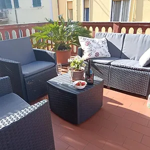 Appartement La Casa Di Ele, Parcheggio Privato Gratuito, La Spezia